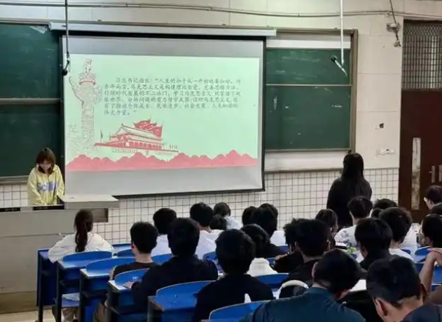 以猫咪为灵感源泉潮流席卷亚特本次王者宝库新品匠心独运