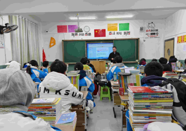 灵兽系统更是将养成玩法进行了深化革新更匠心的互动玩法