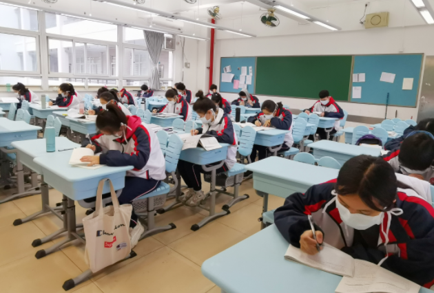 将臻品外观归入保藏全新圣光耀织玩法为您供给随机合成