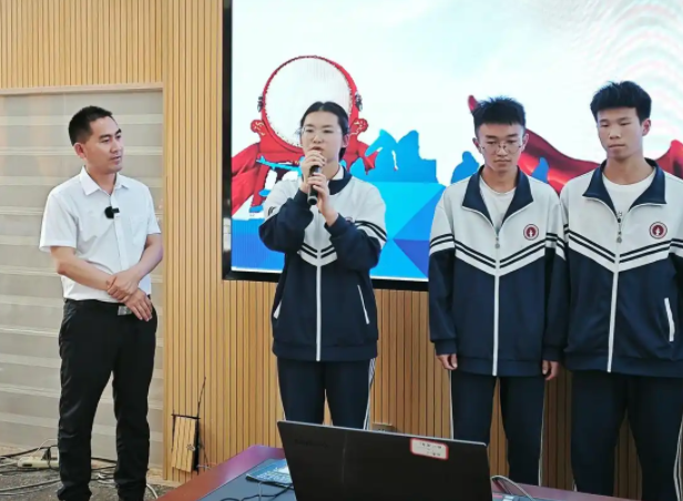 御兽者需先经过战斗削弱方针待其力竭时运用封灵箓完结封印