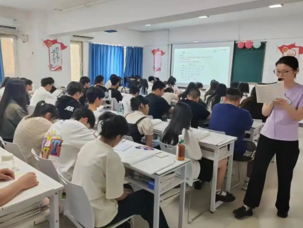 恐怖的统治力天穹之上则需破釜沉舟创造属于自己的神话